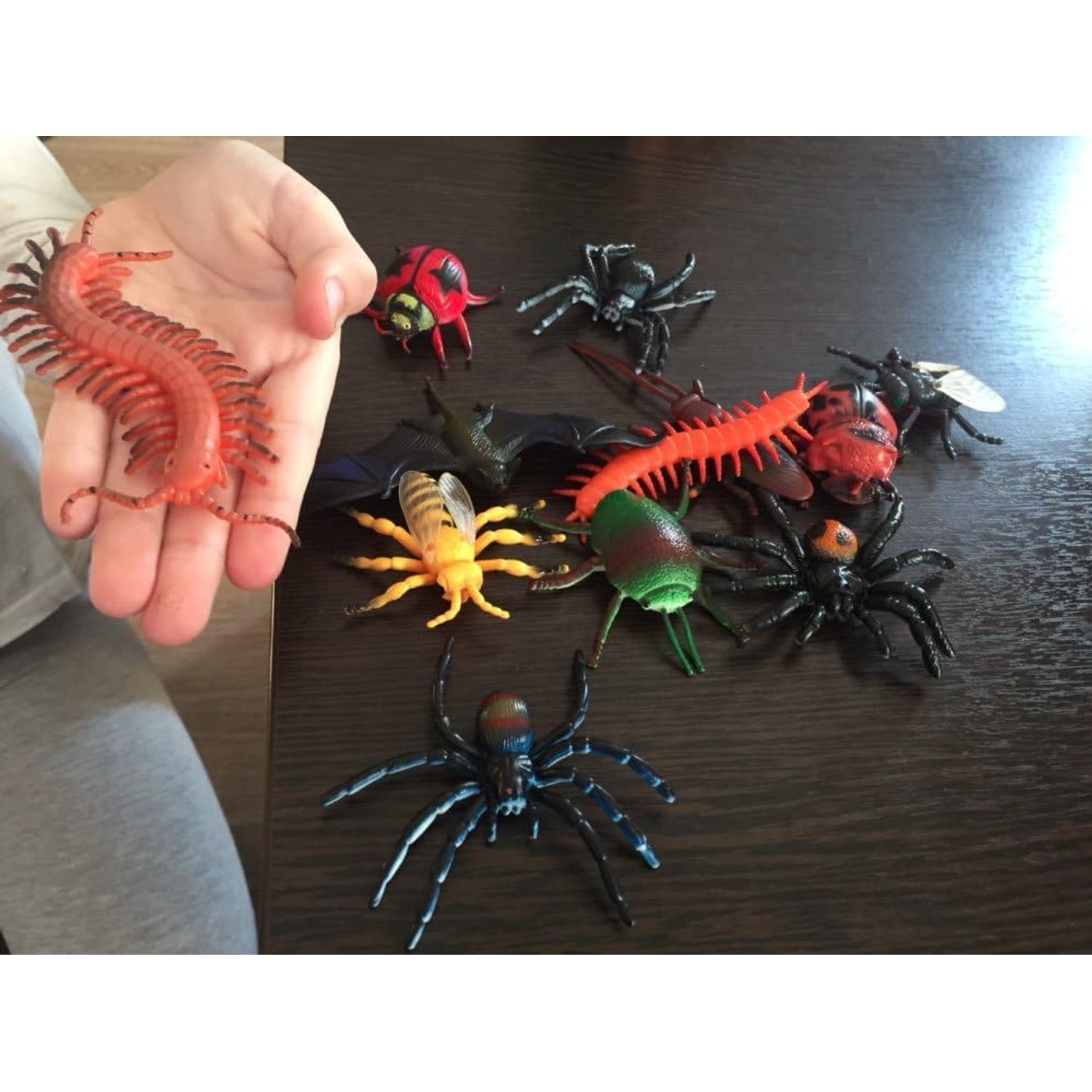 Insect Figures 16 Piece Bug Play Set